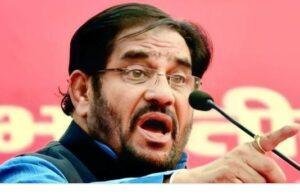 कामरेड अतुल अनजान की हजरतगंत काफी हाउस की बैठकी बेहद चर्चित थी। उसमें लखनऊ के सिविल सोसायटी से जुड़े अनेक लोग शामिल होते थे। उनमें नेता, पत्रकार, वकील, सामाजिक कार्यकर्ता और प्रोफेसर शामिल रहते थे। 
