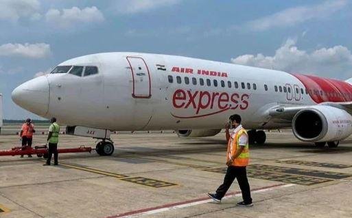 Air India Express अचानक गंभीर Trouble में आ गया है। कंपनी की 80 से अधिक उड़ानों को रद्द कर दिया गया है। इसके चलते यात्रियों में भी गंभीर रोष है। प