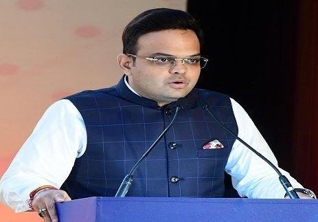 BCCI : जय शाह बोले – ‘हेड कोच बने रहने को राहुल द्रविड़ को फिर से करना होगा आवेदन’ जय शाह ने कहा, ‘भारतीय क्रिकेट में विभिन्न प्रारूप के लिए विभिन्न कोच की नियुक्ति की कोई मिसाल नहीं है। हमारे पास ऐसे कई खिलाड़ी हैं, जो सभी प्रारूप खेलते हैं। कई ऐसे खिलाड़ी हैं- ऋषभ पंत, विराट कोहली और रोहित शर्मा, जो सभी प्रारूपों में हिस्सा लेते हैं। आखिरकार यह सीएसी का फैसला है। जो भी तय करेंगे, मैं उस पर अमल करूंगा।'’