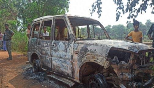 मौका मुआयना करने का बाद एसडीपीओ जरमुंडी संतोष कुमार ने मीडिया से कहा कि यह हादसा नहीं हत्या लग रही है। मौत कैसे हुई यह पोस्टमार्टम रिपोर्ट से ही साफ होगा। अनुसंधान के लिए रांची से टीम आ रही है। वह वैज्ञानिक व अत्याधुनिक तरीके से जांच करेगी। अभी शव वाहन में ही पड़ा है। 