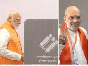 पीएम मोदी ने अहमदाबाद के निशान हायर सेकेंडरी स्कूल में मताधिकार का प्रयोग किया। 