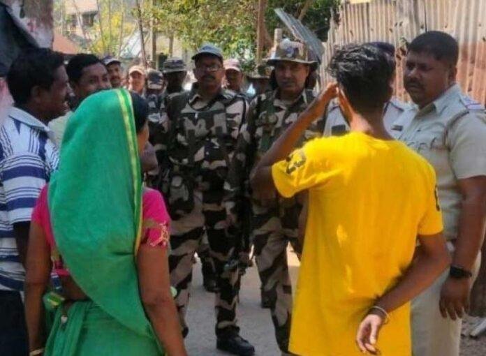 मंगलवार को 11 राज्यों की 93 सीटों पर जारी मतदान में सबसे ज्यादा असम के मतदाता अपने मताधिकार के इस्तेमाल में आगे रहे जबकि पश्चिम बंगाल दूसरे स्थान पर रहा।