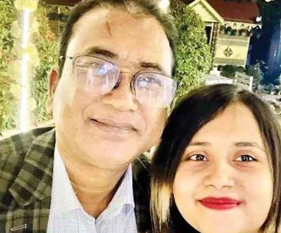 High Profile Killing Investigation : अमरेकी बांग्लादेशी ने साथी बांग्लादेशी सांसद के मर्डर की 5 करोड़ की दी थी सुपारी, प्रेमिका का भी किया इस्तेमाल 5 22Scope News 30 अप्रैल को अख्तरुज्जमां शाहीन, उसकी प्रेमिका सिलिस्ती रहमान और मुख्य सहयोगी साजिशकर्ता अमानुल्लाह कोलकाता पहुंचे और उस फ्लैट में गए। फिर इलाज के बहाने बांग्लादेशी सांसद अजीत गत 12 मई को कोलकाता पहुंचे और 13 मई को जब अजीम अपने दोस्त के घर से निकला तो एक संदिग्ध ने उसे एक सफेद कार में बिठाया और न्यू टाउन के फ्लैट पर ले गया।