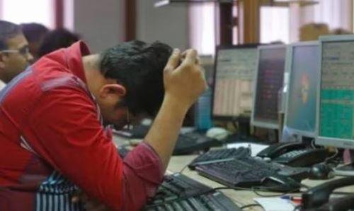 Share Market : बड़ी गिरावट से चंद घंटे में निवेशकों के डूबे 7.35 लाख करोड़ | 22Scope News निवेशकों को 9 मई को हुए 7.35 लाख करोड़ रुपये से अधिक की लगी चपत के बाद Share Market के महारथियों के माथे पर भी बल पड़ गए हैं।