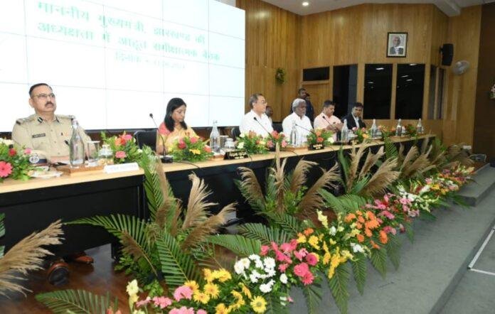  चम्पाई सोरेन ने विधि व्यवस्था को लेकर आयोजित उच्च स्तरीय बैठक में दिए ये अहम निर्देश
