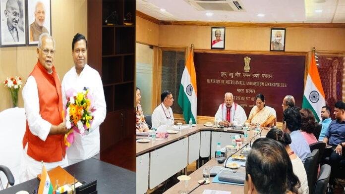 केंद्रीय मंत्री मांझी ने संभाला पदभार, बेटे सुमन ने दी बधाई
