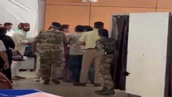 Breaking : मंडी से नवनिर्वाचित सांसद Kangana Ranaut पर CISF की महिला जवान ने जड़ा थप्पड़