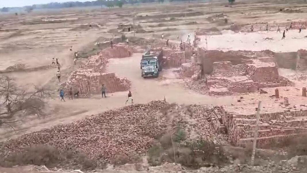 Nawada में 2 गांव के लोग आपस में भिड़े, जमकर चली गोलियां
