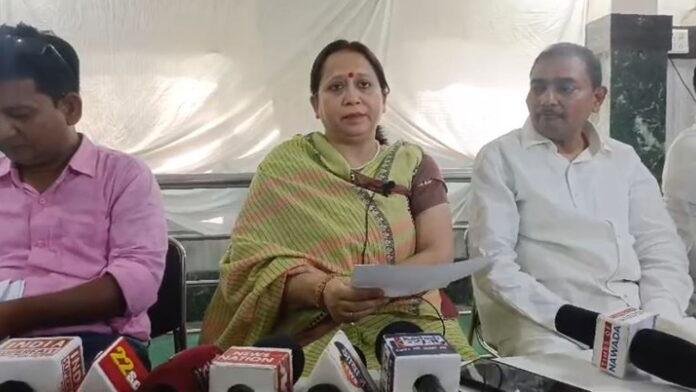 अध्यक्ष पिंकी कुमारी का बड़ा आरोप, भ्रष्टाचार में लिप्त हैं नगर परिषद कार्यपालक पदाधिकारी