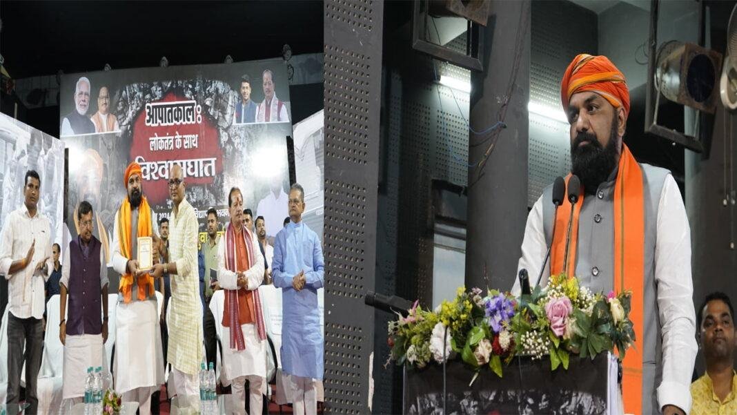 सम्राट ने कहा- 'युवराज' जब राजनीति में आएंगे तो लोकतंत्र को नहीं समझ पाएंगे