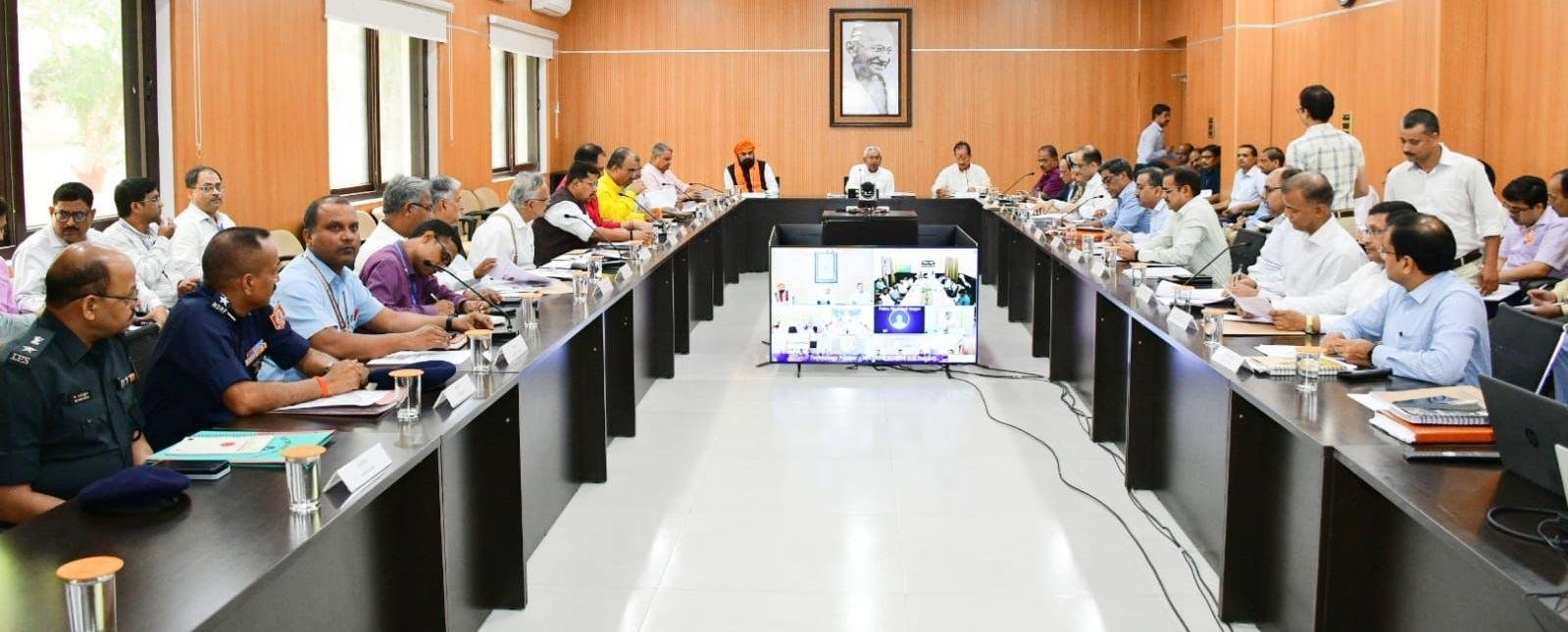 CM Nitish ने समीक्षा बैठक में कहा, 'संभावित बाढ़ एवं सुखाड़ की स्थिति को समझने के लिए जिलाधिकारी जाएं क्षेत्र में'