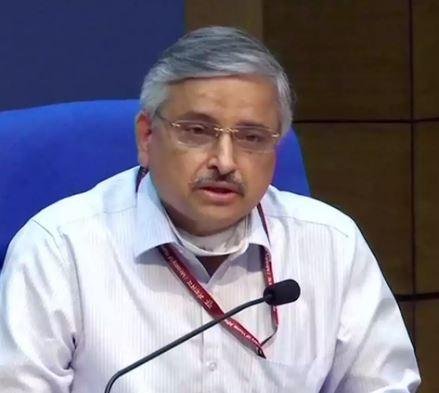 शिक्षा मंत्रालय ने शनिवार को परीक्षाओं का पारदर्शी, सुचारू और निष्पक्ष संचालन सुनिश्चित करने के लिए इसरो के पूर्व अध्यक्ष डॉ. के राधाकृष्णन की अध्यक्षता में विशेषज्ञों की एक उच्च स्तरीय समिति के गठन की घोषणा की। 