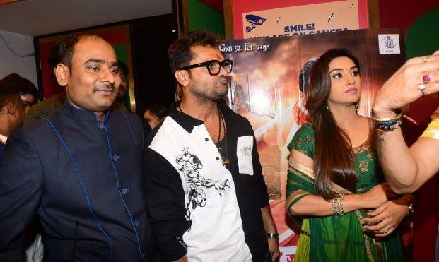 खेसारी लाल यादव की फिल्म "रंग दे बसंती" ने रचा इतिहास, जो अब तक नहीं हुआ था, वो कर दिखाया खेसारी लाल यादव