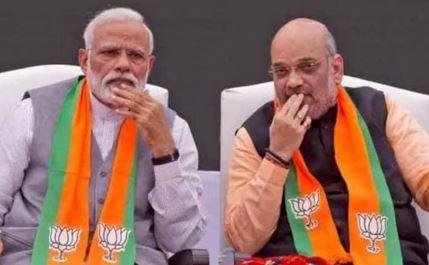 यूपी में लोकसभा की 80 सीटों के परिणाम भाजपा के हित में न होने के इसके पीछे कई कारण हैं। टिकट बंटवारे में गड़बड़ी के और पांच वर्षों तक सांसदों की निष्क्रियता तो इस परिणाम के मुख्य कारण रहे ही, जातीय समीकरण को पहचानने में भी भाजपा से चूक हुई। इसके चलते भाजपा उन सीटों पर भी चुनाव हार गई, जहां से उसे जीत की शत-प्रतिशत उम्मीद थी।