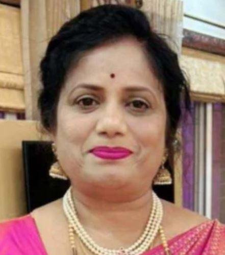 बहू ने 300 करोड़ की संपत्ति हथियाने में बाधक बन रहे अपने ससुर को रास्ते से हटाने के लिए उसे मौत की नींद सुलाना तय कर लिया। इसके लिए उसने ससुर को मौत के घाट उतारने के लिए कातिलों को एक करोड़ रुपये की सुपारी दी। स