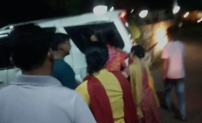 Bermo नदी किनारे शव बरामद