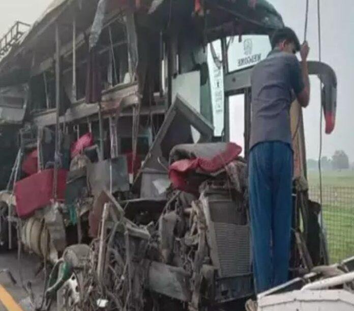 बिहार के 18 यात्रियों की मौत