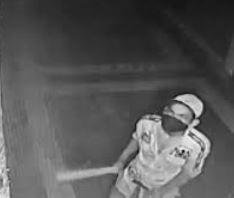 आरपीएफ का स्टाफ बता कांउटर से 29 हजार चुराए