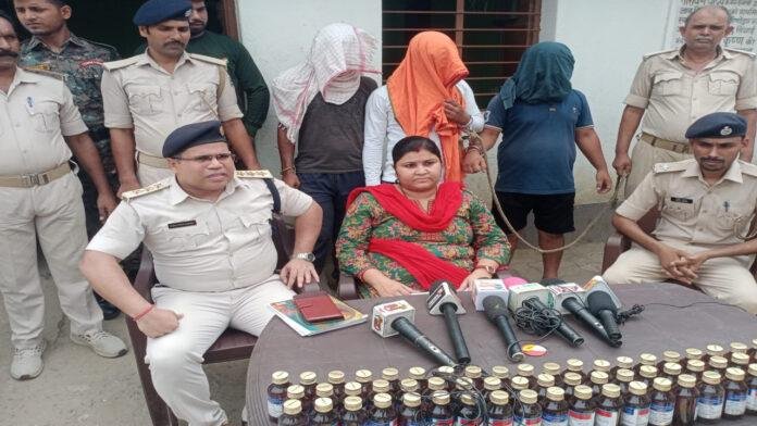 भारी मात्रा में प्रतिबंधित कफ सिरप के साथ 3 गिरफ्तार