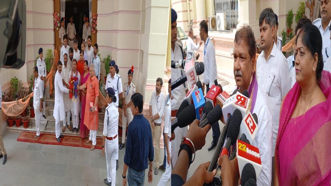 प्रदेश अध्यक्ष चुने जाने पर बीजेपी के नेताओं ने विधान परिषद में किया जोरदार स्वागत