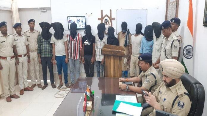 उपद्रव मामले में पुलिस ने की बड़ी कार्रवाई, 10 आरोपी गिरफ्तार