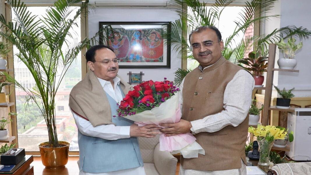 केंद्रीय स्वास्थ्य मंत्री से मिले मंगल पांडे, बिहार को लेकर हुई बात
