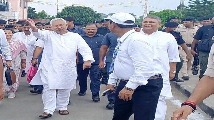CM नीतीश अपने गृह क्षेत्र बख्तियारपुर के लिए हुए रवाना, कई योजनाओं का करेंगे निरीक्षण