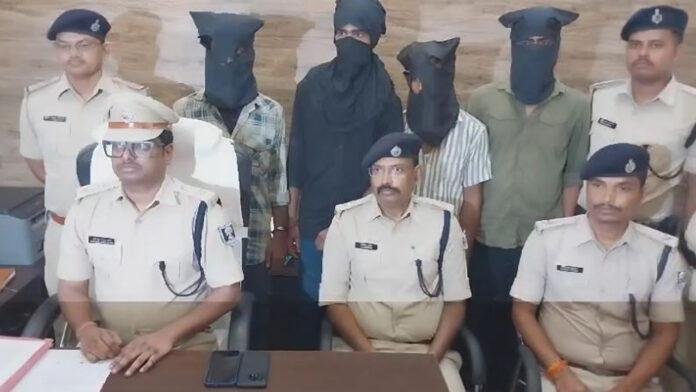 तनिष्क शो-रूम लूटकांड : पुलिस और STF के हत्थे चढ़े 4 बदमाश