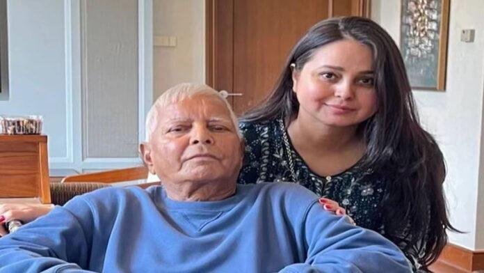 रोहिणी ने कहा- लालू के बारे में गलत सोचने वाले सुन लें, असंख्य हिमायतियों के लिए वह ईश्वर तुल्य हैं
