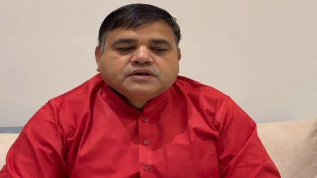 शक्ति यादव का BJP पर तंज, कहा- संसद के अंदर राहुल ने दिखाया आईना
