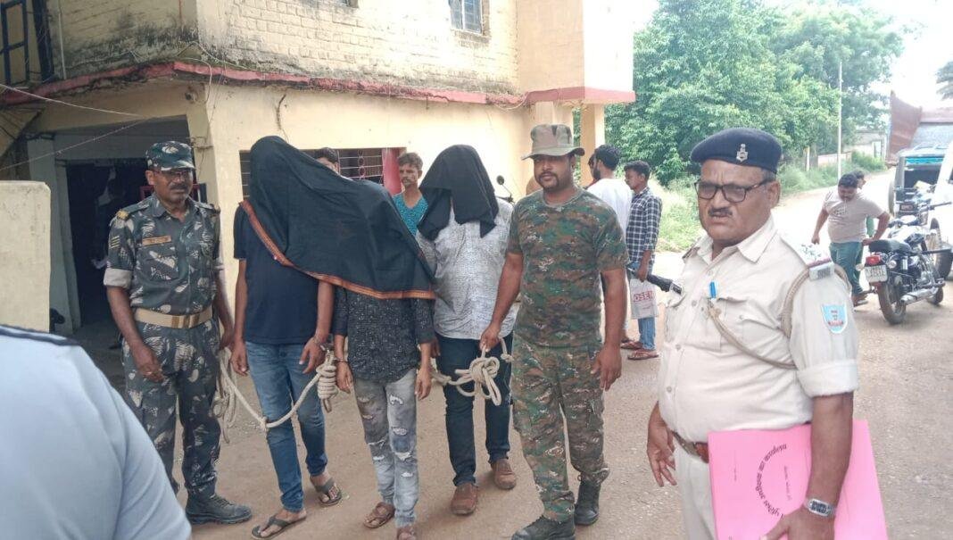 तीन अपहरणकर्ता गिरफ्तार