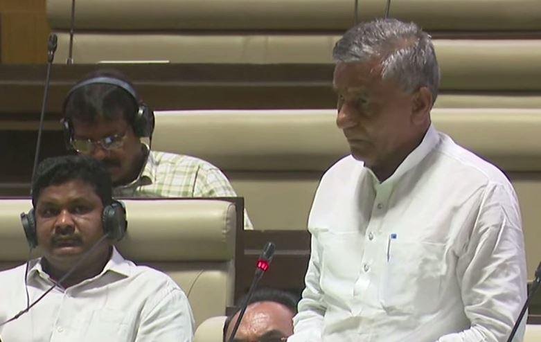 Vote Of Confidence : जेएमएम की ओर से गठबंधन के नेताओं ने प्रतिपक्ष को दिखाया सियासी आईना बरही से कांग्रेस विधायक उमाशंकर अकेला ने सधे अंदाज में भाजपा को आड़े हाथ लिया।