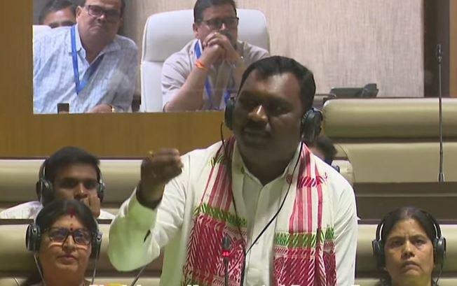 नेता प्रतिपक्ष अमर बाउरी ने झामुमो-कांग्रेस-राजद गठबंधन की सरकार को भ्रष्टाचार में लिप्त सरकार करार दिया। 