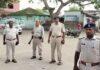 Firing : कैमूर के चैनपुर के सिकंदरपुर गांव में तैनात पुलिस बल।