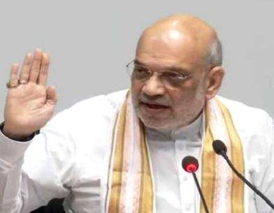 देश की जनता को केंद्रीय गृह मंत्री बहुत-बहुत बधाई देते हुए कहा कि आजादी के 77 साल बाद आपराधिक न्याय प्रणाली अब पूरी तरह से स्वदेशी हो रही है और भारतीय मूल्यों के आधार पर चलेगी। 