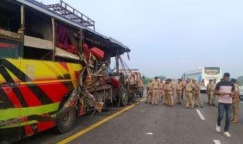 Tragic Accident Latest Update : हादसे के समय 100 की रफ्तार में थी बस, शराब के नशे में था ड्राइवर हादसे में 18 लोगों की मौत हो गई जिसमें बिहार के तीन परिवार तो पूरी तरह खत्म हो गए।
