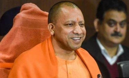 UP सरकार के अहम फैसले की जनकारी देते हुए सीएम योगी की फाइल फोटो