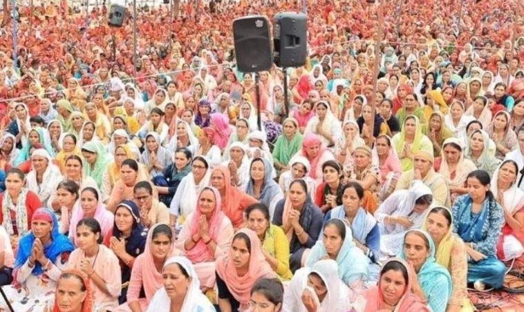 हाथरस में भी भोले बाबा के लोगों ने प्रशासन को गुमराह किया और आयोजन से संबंधितसही जानकारी नहीं दी।