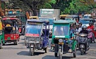 10056 ऑटो और ई-रिक्शा चालकों की बेमियादी हड़ताल शुरू