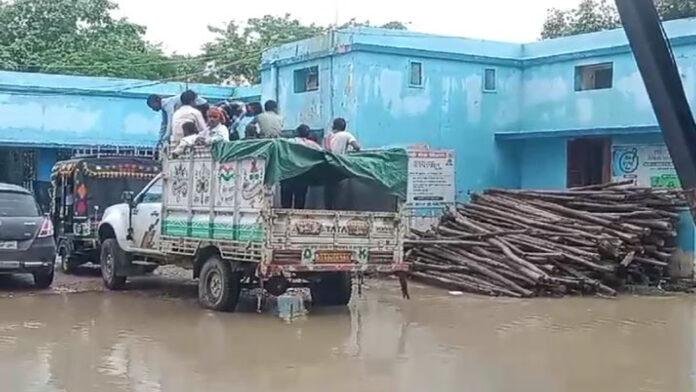 हाई टेंशन बिजली की चपेट में आने से युवक की मौत