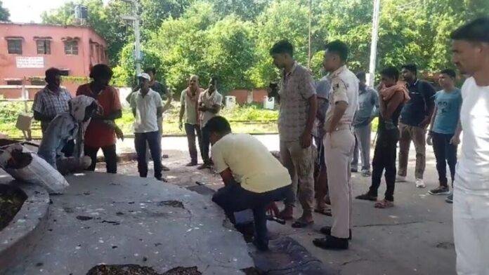 रेल पुलिस और RPF की संवेदनहीनता एक बार फिर हुई उजागर