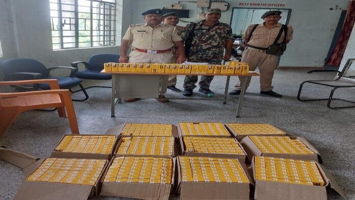 बैरिया पुलिस ने बरामद की भारी मात्रा में अंग्रेजी शराब और एक बाइक