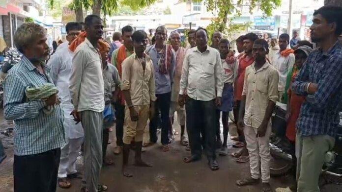 पारिवारिक कलह के कारण एक युवक ने फांसी लगाकर किया आत्महत्या