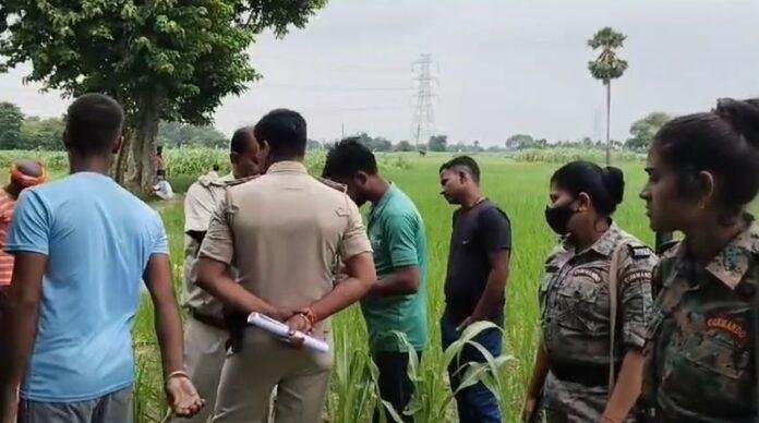 नवजात शिशु का मिला शव, इलाके में मची सनसनी