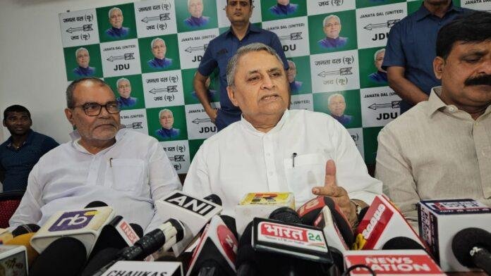 बांग्लादेश मामले में अलर्ट मोड पर बिहार सरकार - विजय चौधरी