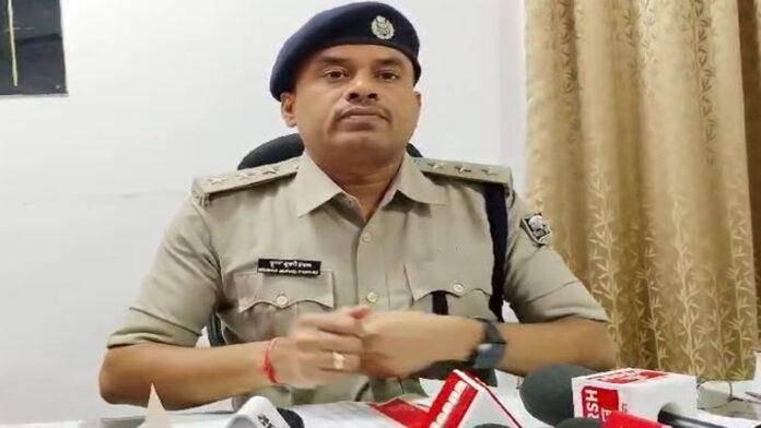 Patna Police महिलाओं के साथ ब्लैकमेल करने वाला शातिर गिरफ्तार