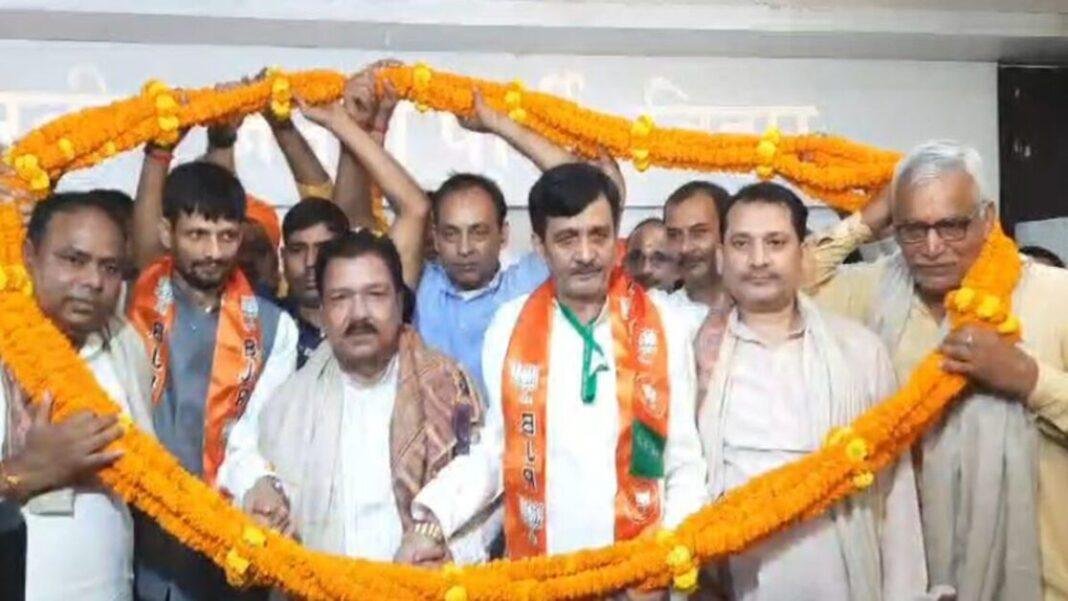 पारस को झटका, पूर्व बाहुबली विधायक सुनील पांडे BJP में शामिल
