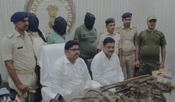 Breaking : Jamshedpur से तेंदुए का खाल बेचने वाले गिरोह के 8 तस्कर गिरफ्तार...