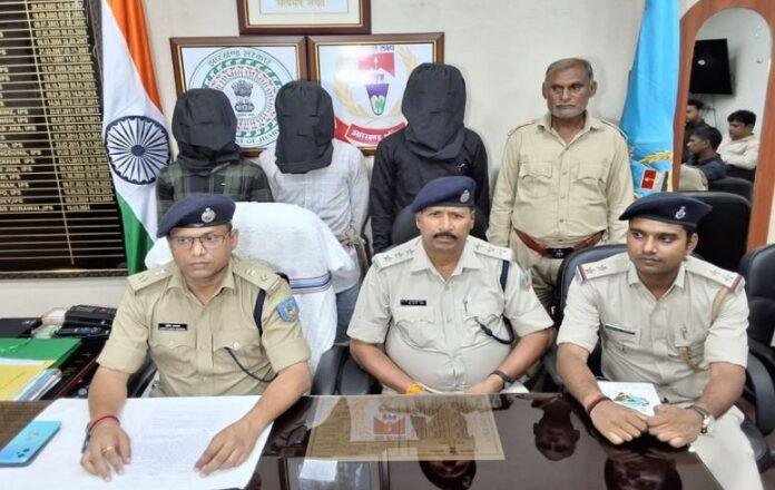 Breaking : बुढ़मू से टीपीसी के तीन नक्सली गिरफ्तार, छापर बालू घाट मामले और...