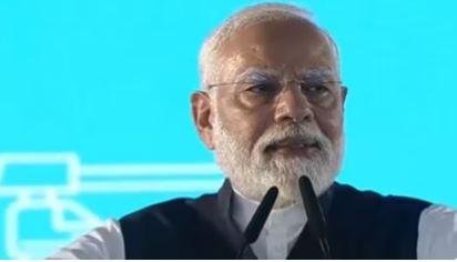 नरेंद्र मोदी